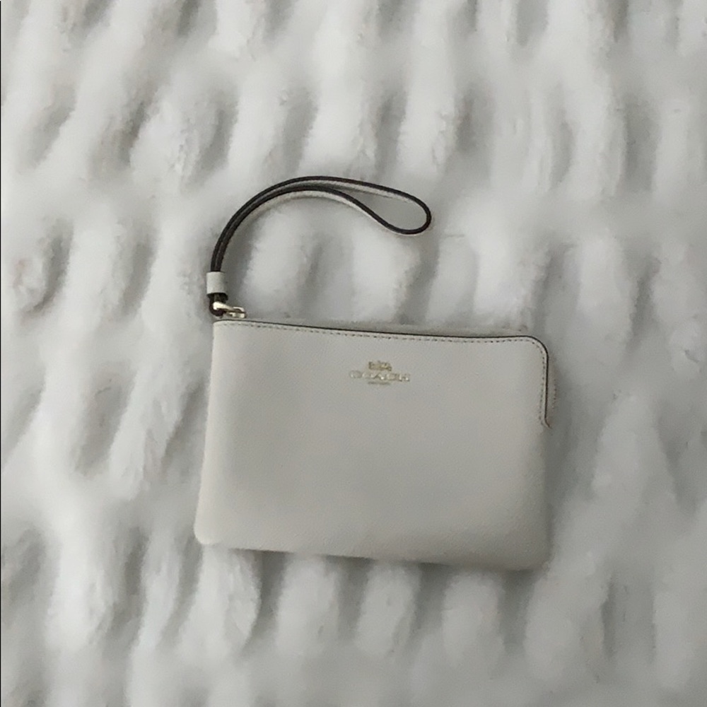 hand wallet